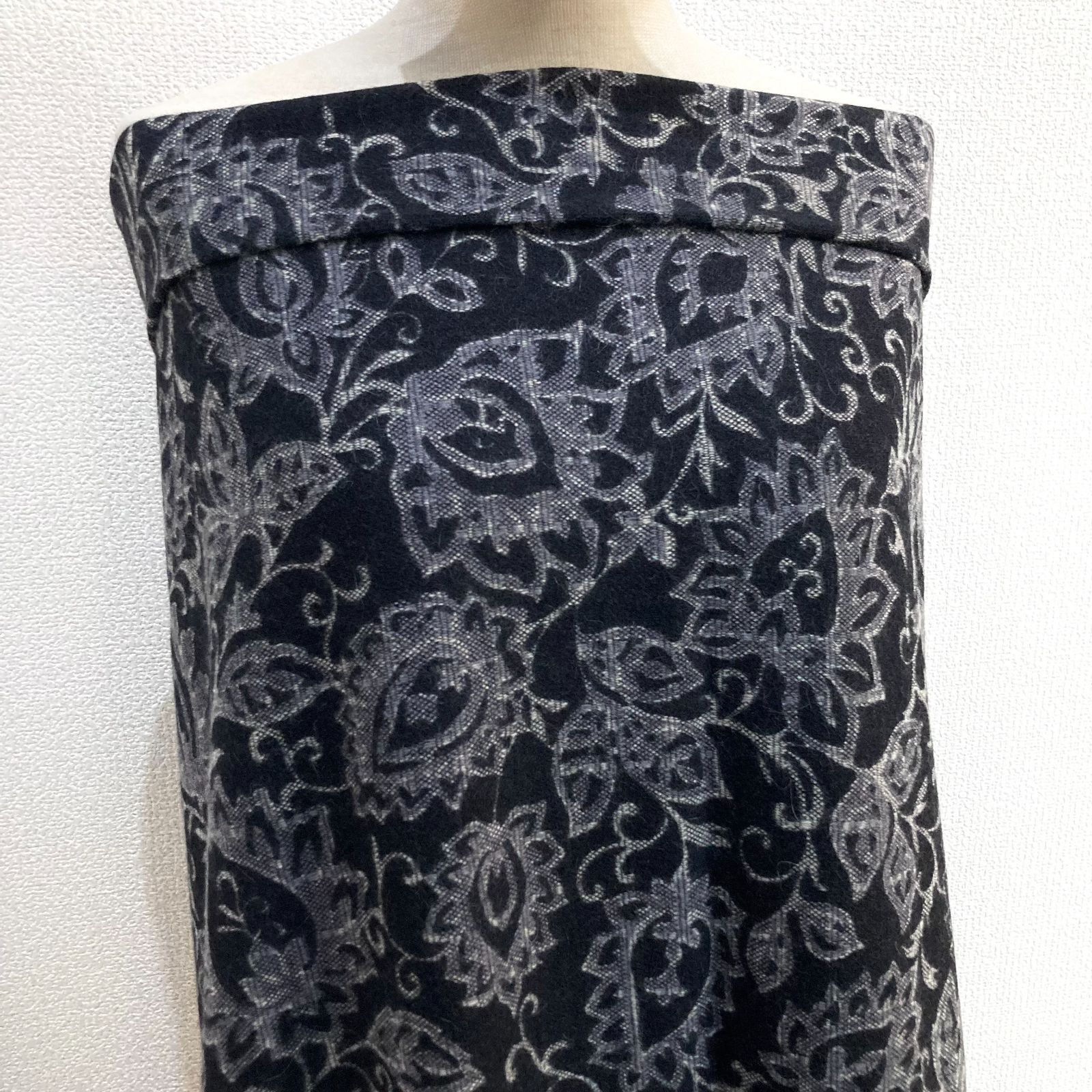 【#1519】アンゴラ混ウールジャカード生地 約150 1519アンゴラ混ウールジャカード生地 約150㎝