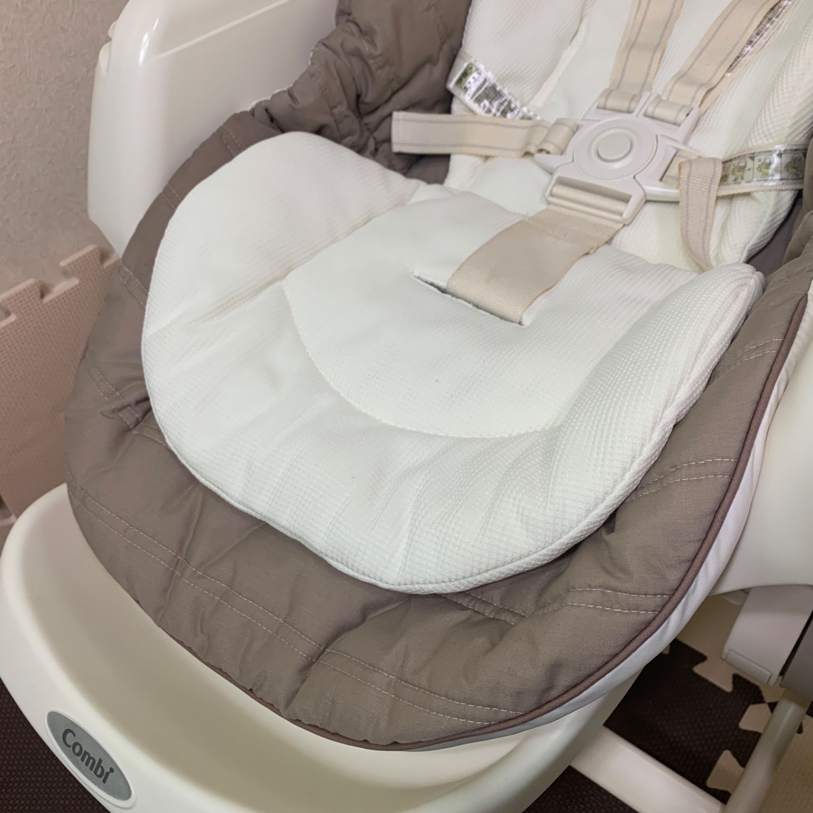 美品】 コンビ ネムリラAT 電動 ハイローチェア エッグショック 送料  