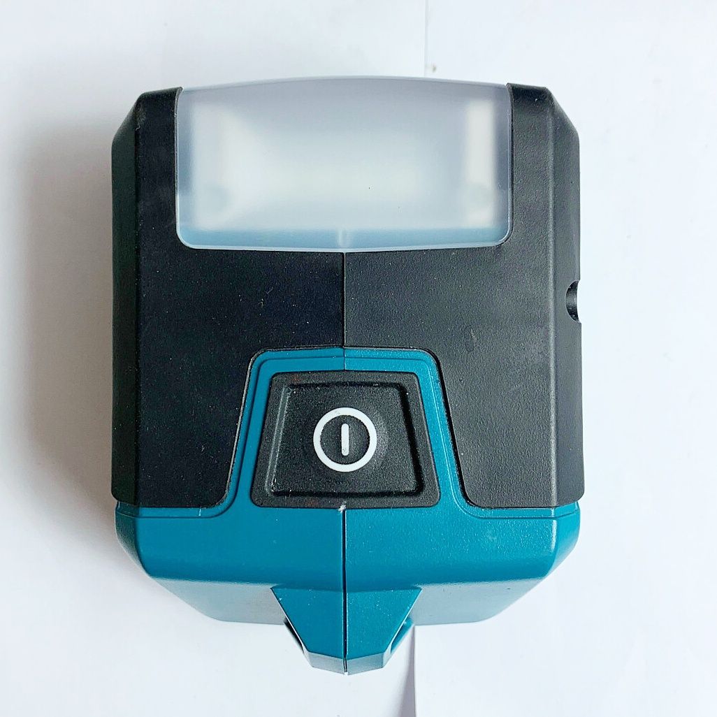 MAKITA マキタ コードレス　ワークライト　本体のみ（バッテリーなし）2023.6製造 ML817