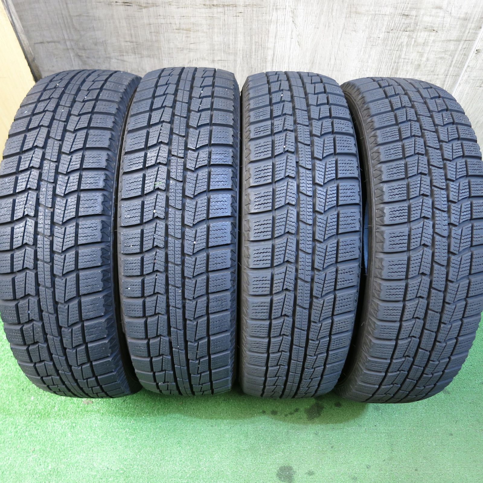 送料無料]バリ溝！20年！ほぼ10分☆スタッドレス 175/65R15