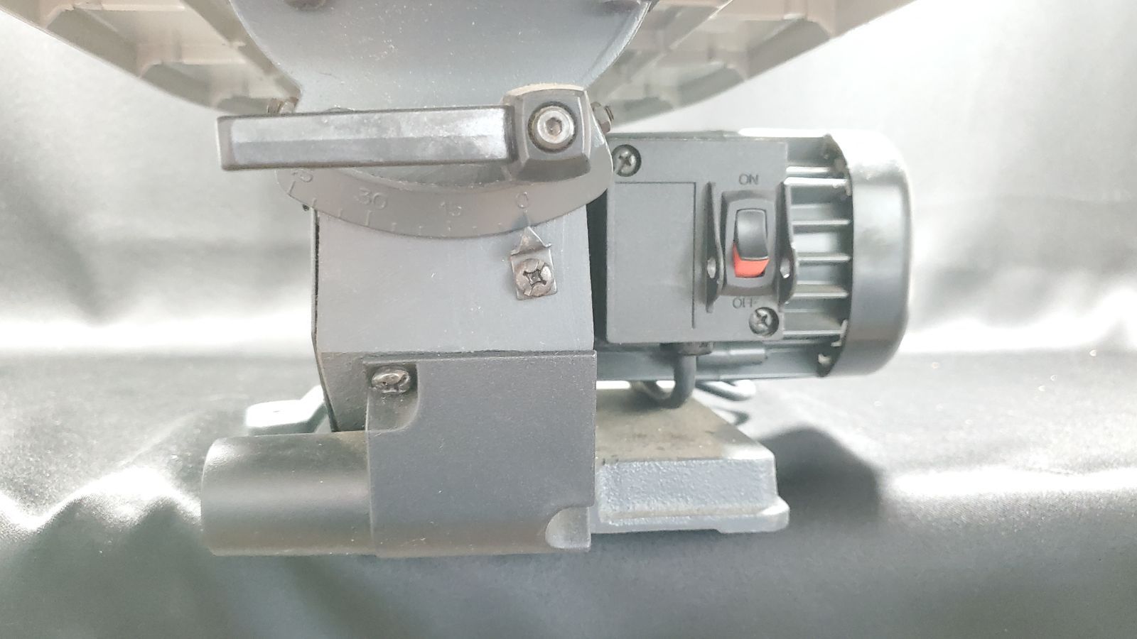 100V 建築