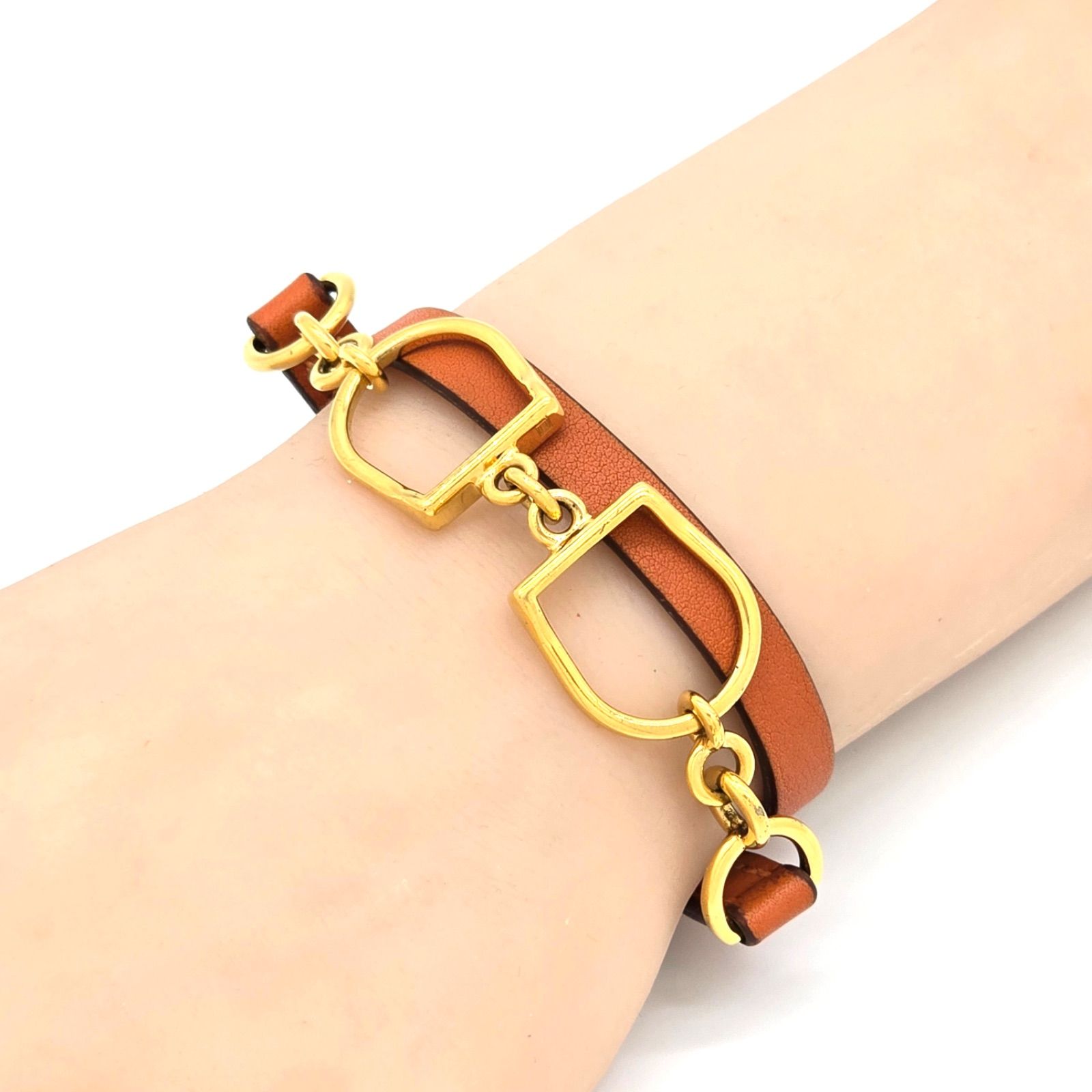 HERMESレザーブレスレット オレンジ 中古】 エルメス HERMES ブレスレット レザー オレンジ シルバー