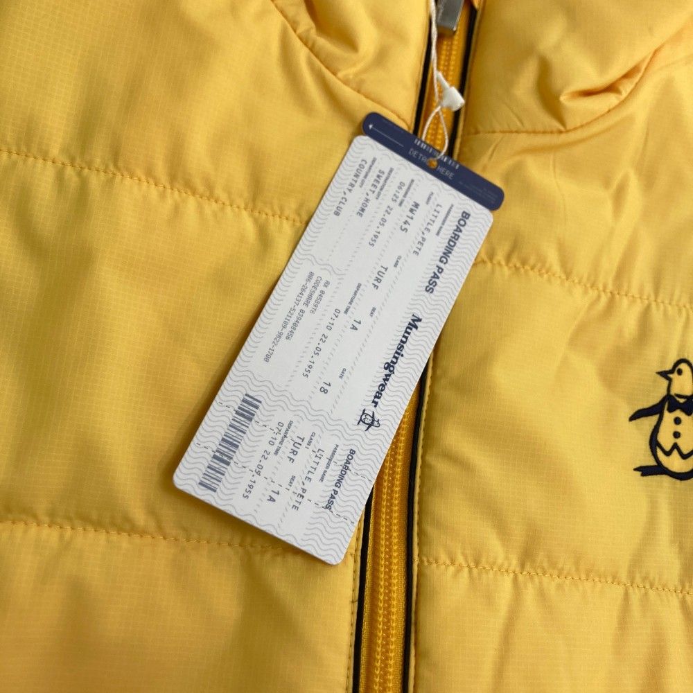 サイズ：L MUNSING WEAR マンシングウェア  中綿ジップベスト  イエロー系 [240101421213] ゴルフウェア レディース ストスト サイズ：L MUNSING WEAR マンシングウェア 中綿ジップベスト