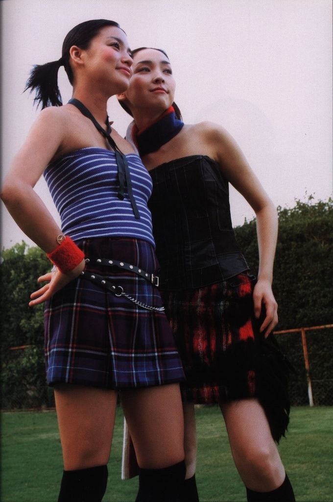 絶版 直筆サイン本】 Sweet Female 麻生久美子×桃生亜希子写真集