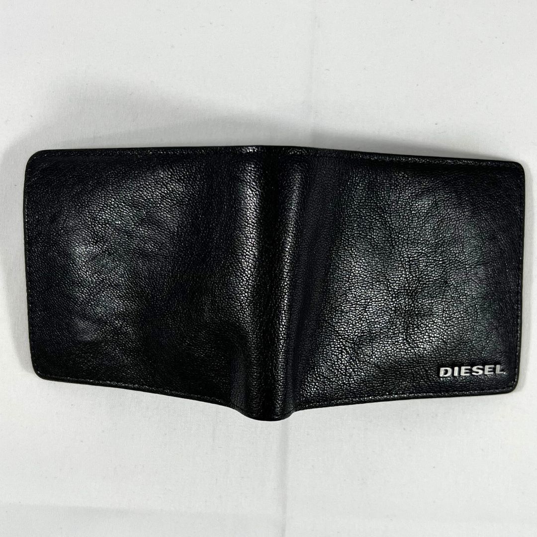 セール】新品・未使用 DIESEL ディーゼル 二つ折り財布 X03925