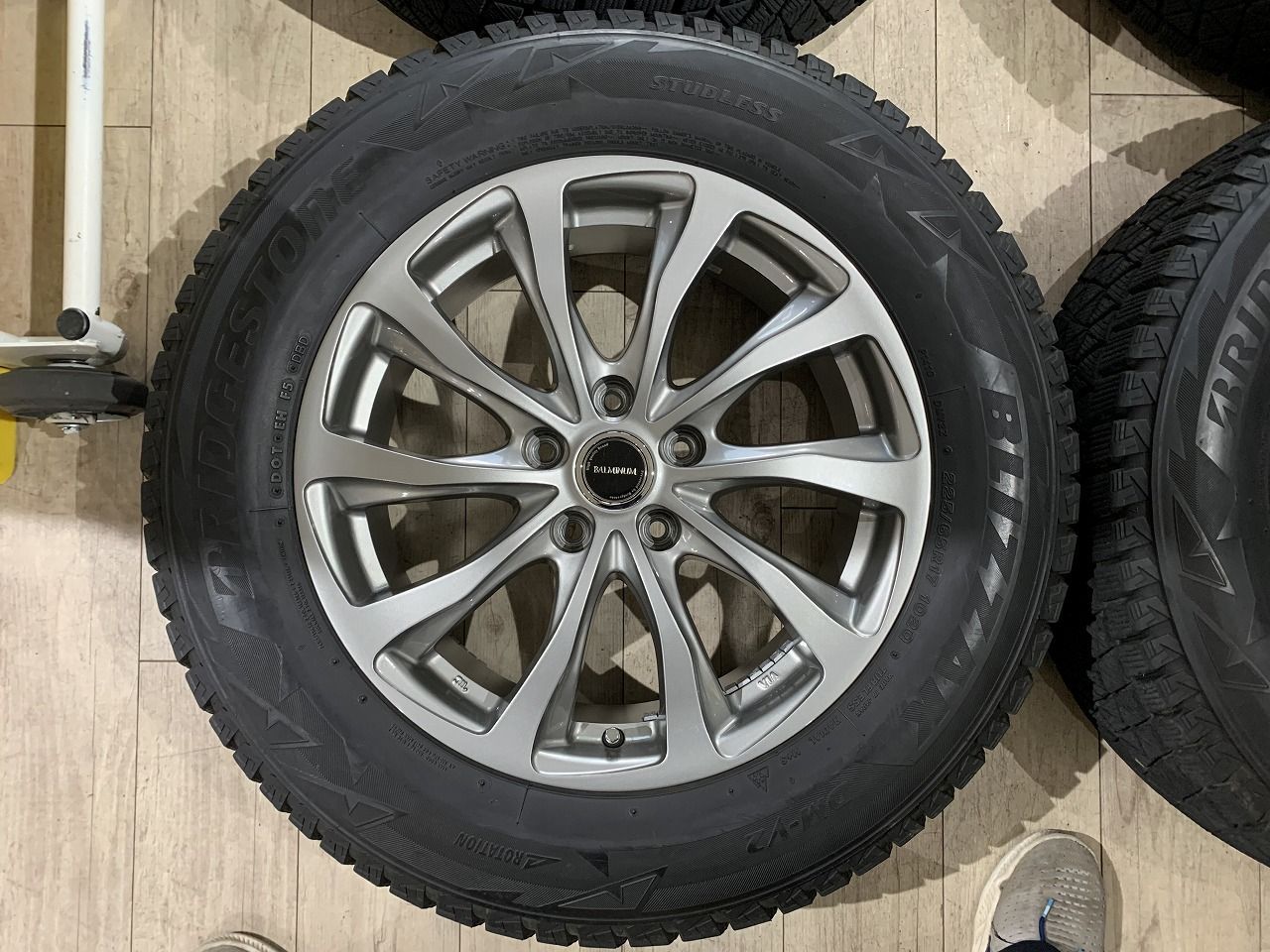 スタッドレスタイヤ ホイールセット 225/65R17 pcd114.3 5穴 No.839 