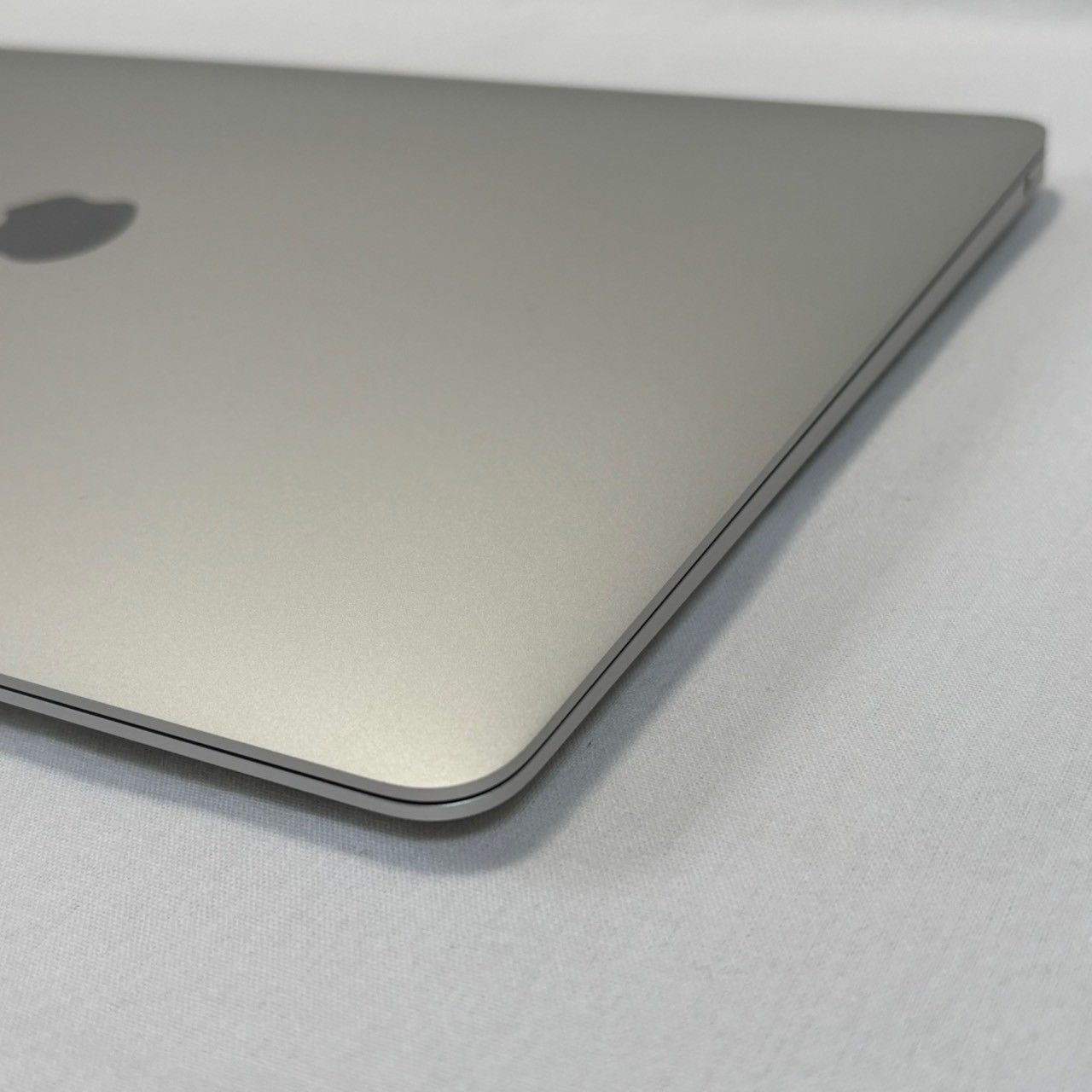 ✨美品・バッテリー98%✨】MacBook/Air/M1/8GB/256GB/SSD/シルバー