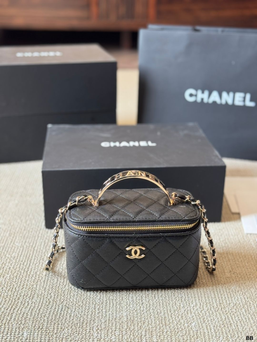 今日特価】Vintage Chanel ボックスバッグ-WTO輸入1 - メルカリ