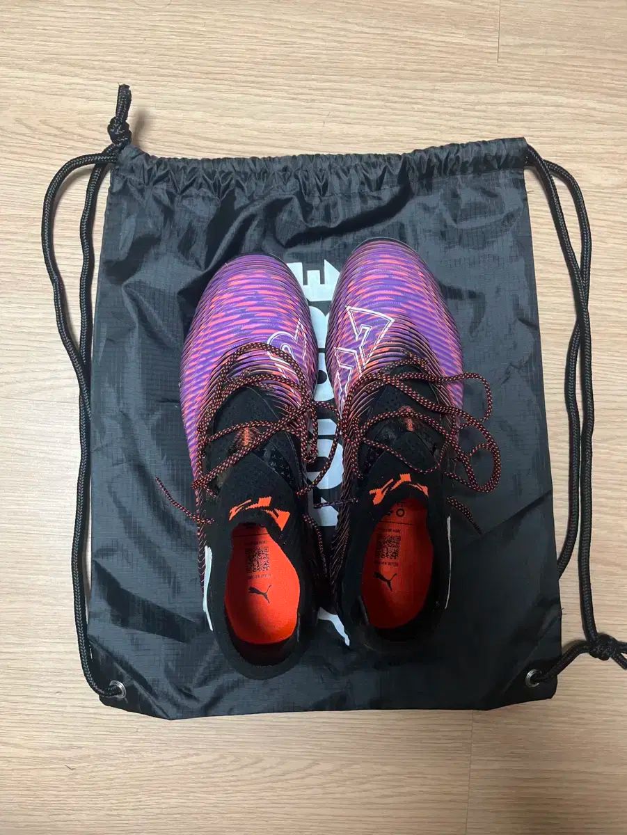 お得‼️お値下中‼️スノーボード イエローオレンジ cosmicsurf カバー付き お得‼️お値下中‼️スノーボード イエローオレンジ cosmicsurf