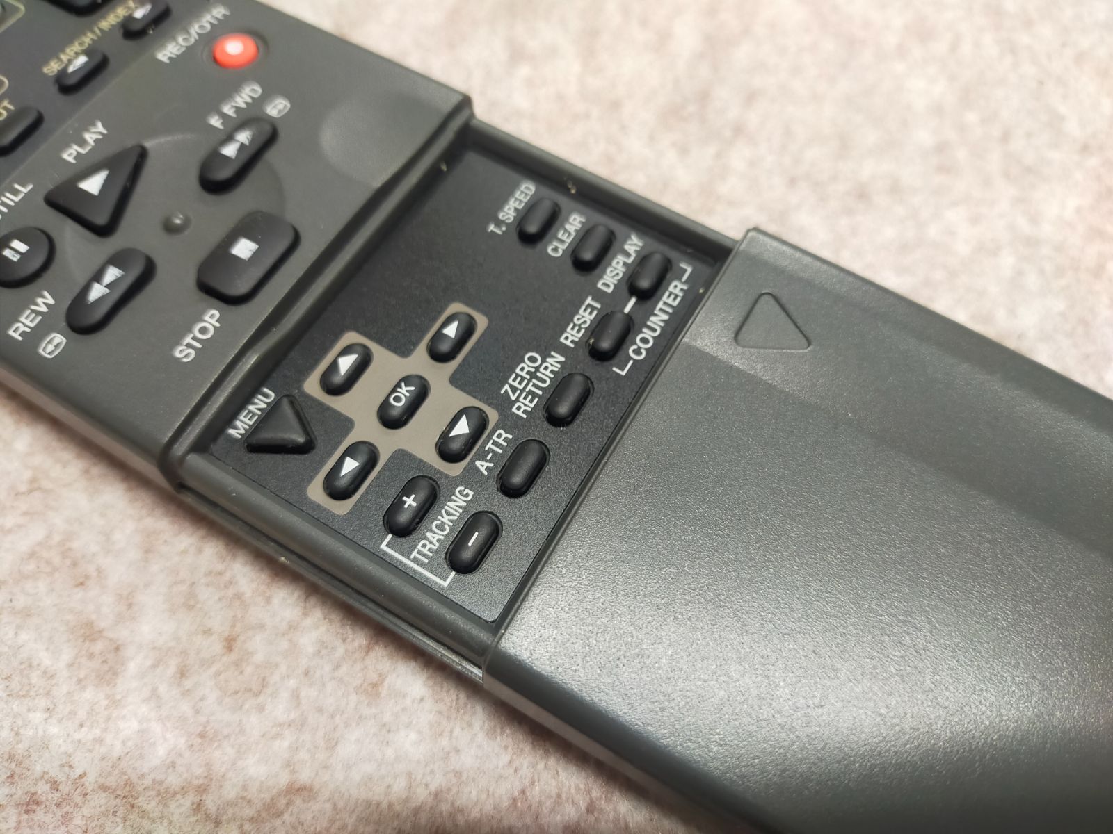 AIWA ワールドワイドVHSビデオデッキ NTSC/PAL/SECAM対応HV-MX100