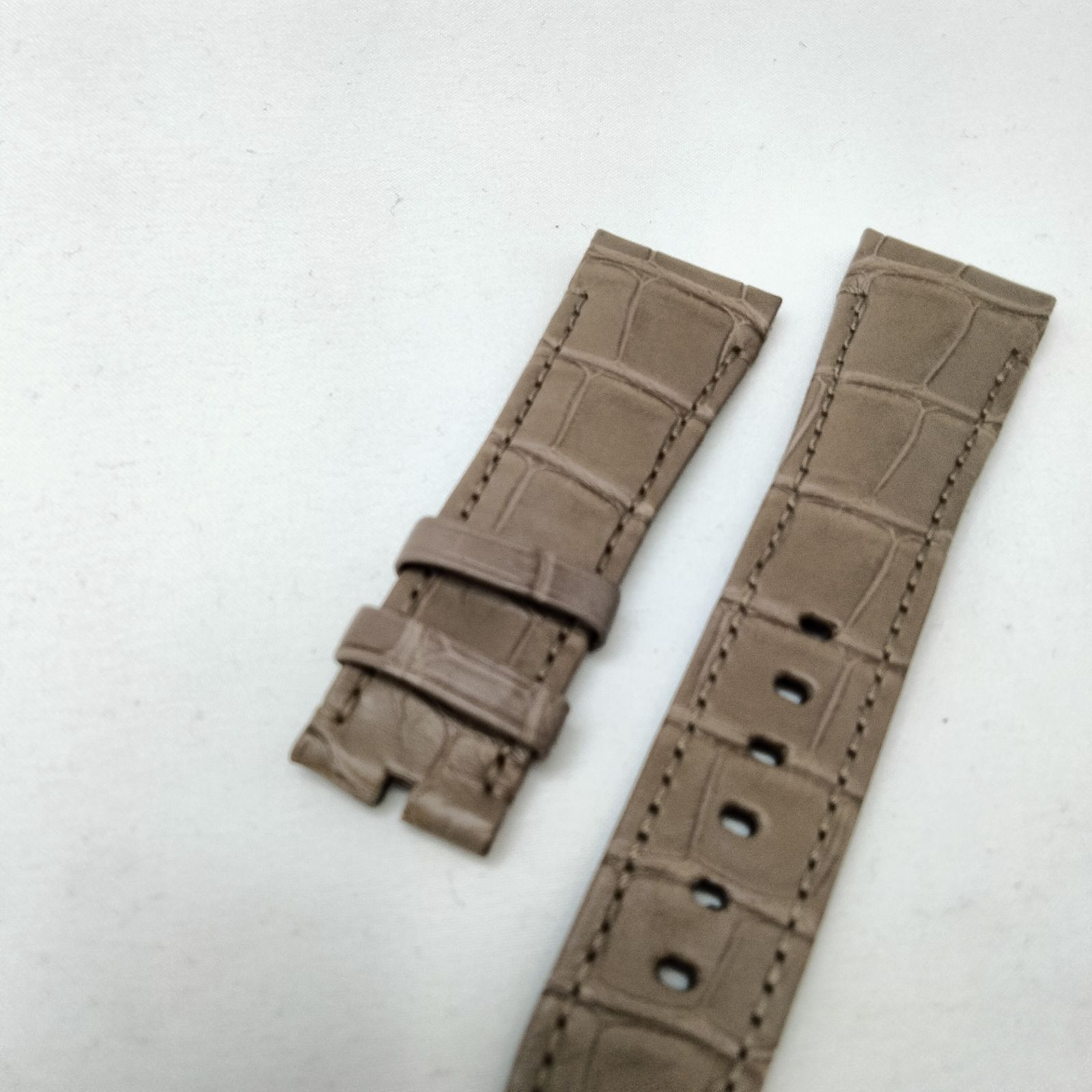 オーデマピゲ 純正アリゲーターストラップ 時計ベルト グレージュ