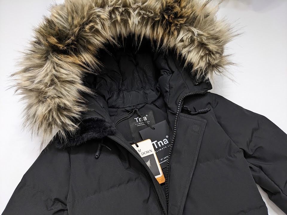 におい有 Aritzia アリツィア Tna ファー付き ロング ダウンジャケット ダウンコート ST. ANTON PARKA ナイロン  700フィルパワー カナダ - メルカリ