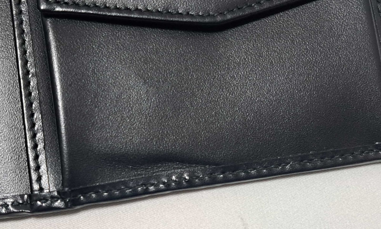 新品同様 ドルチェ＆ガッバーナ 財布 パイソン BP0457 二つ折り メンズ  