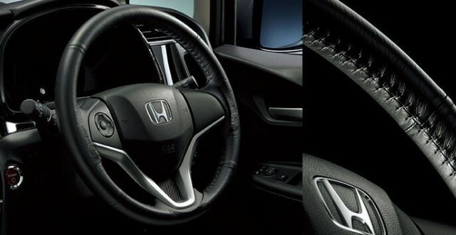 メール便可 HONDA ホンダ 純正 FIT フィット ステアリングホイールカバー 2017.6～仕様変更 08U98-TD4-010