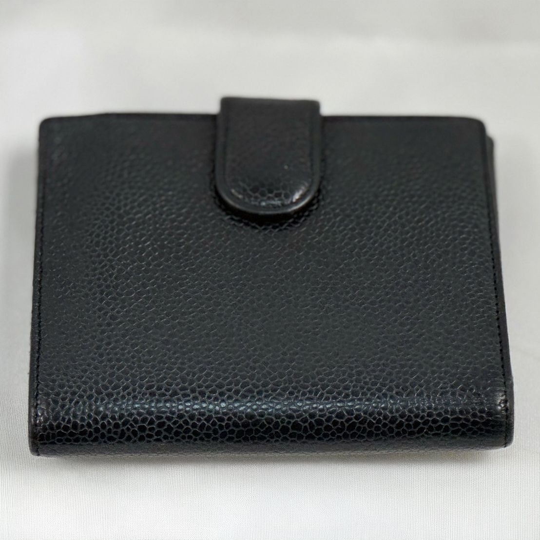 美品！CHANEL シャネル キャビアスキン 二つ折り財布 コンパクトウォレット CHANEL シャネル 財布 レディース ブランド 二つ折り財布