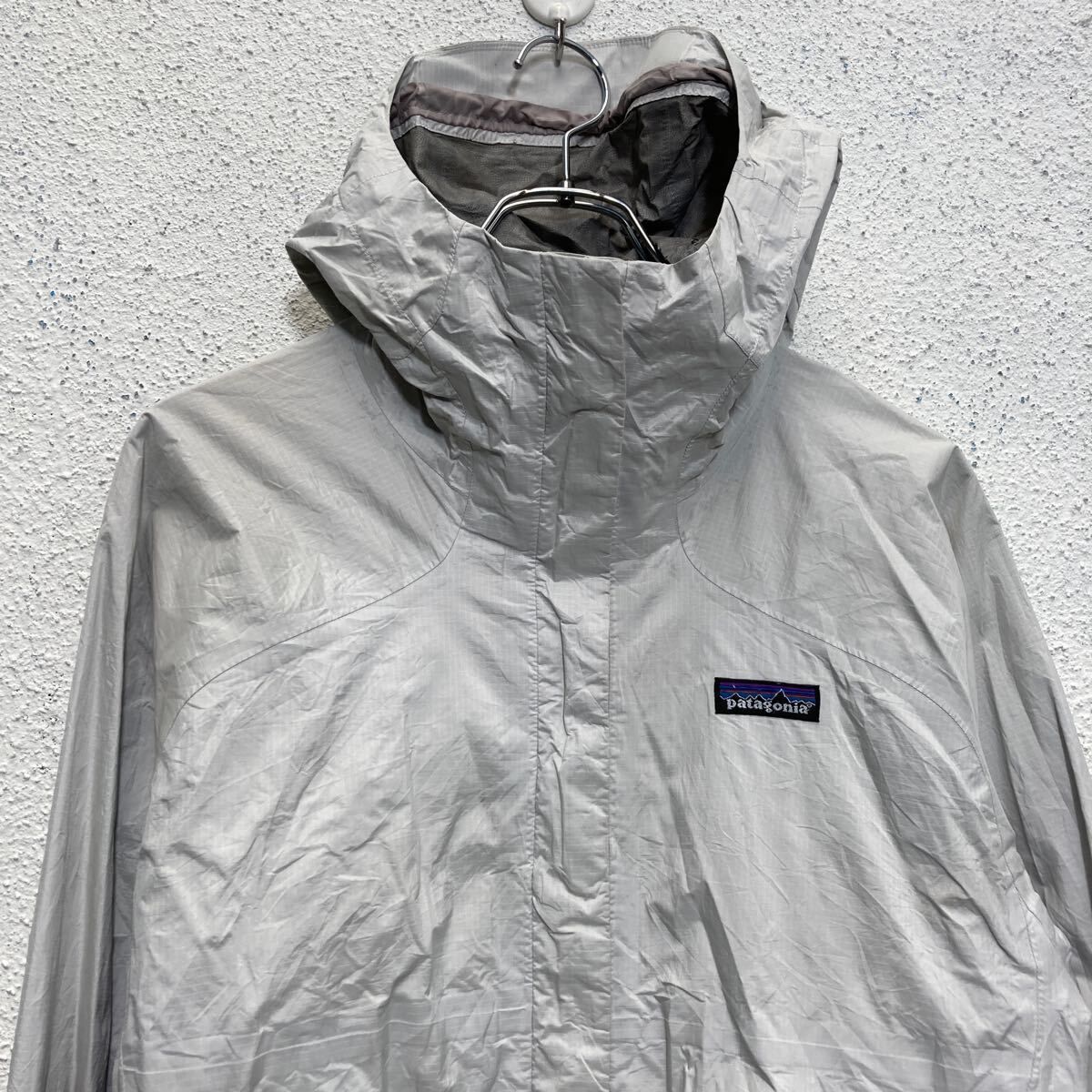 patagonia ジップアップ ナイロン ジャケット パタゴニア レディース M ホワイト マウンテンパーカー 古着卸 アメリカ仕入 a609-5147