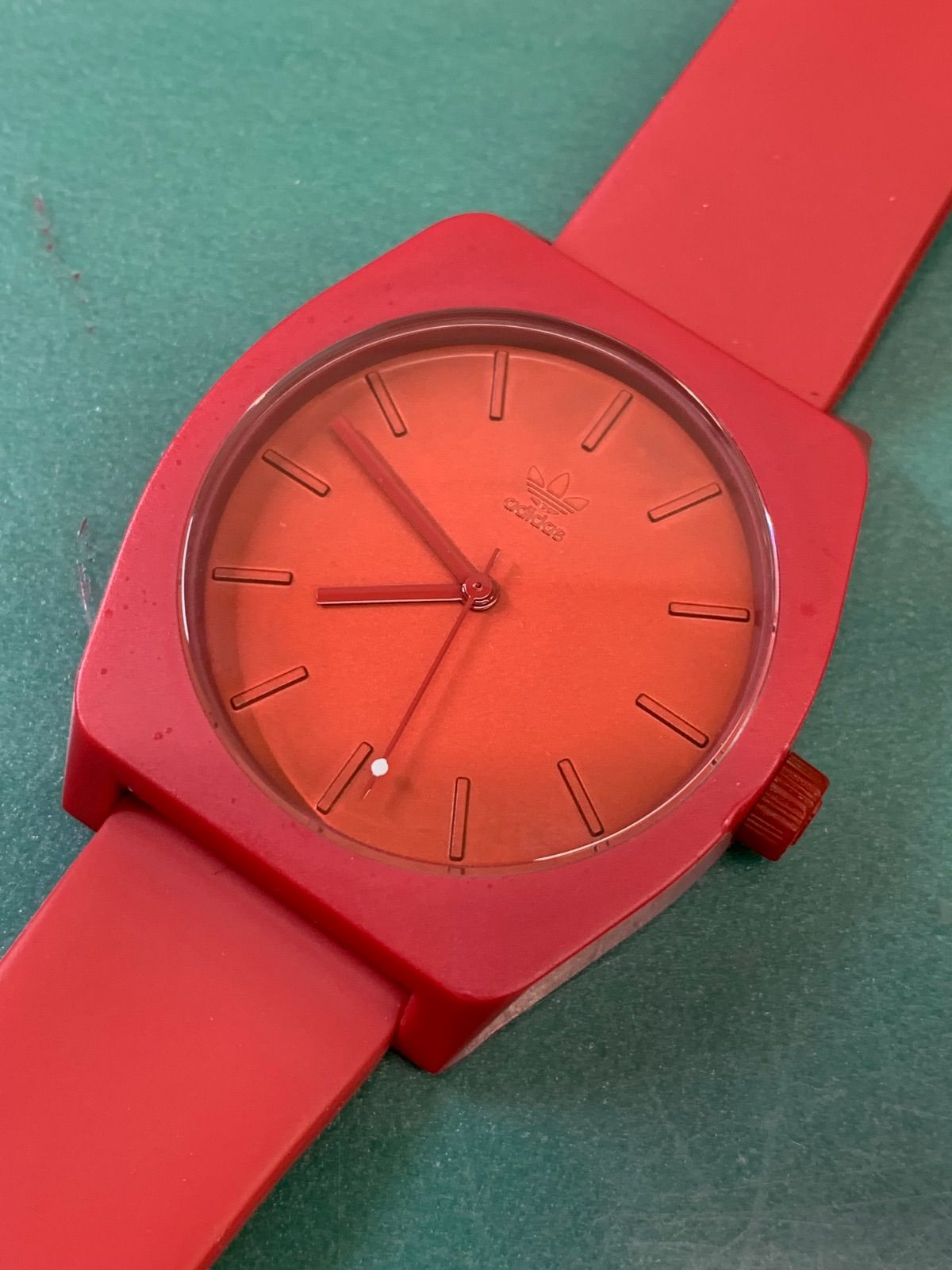 R6-7345 中古品アディダス　Z10191-00