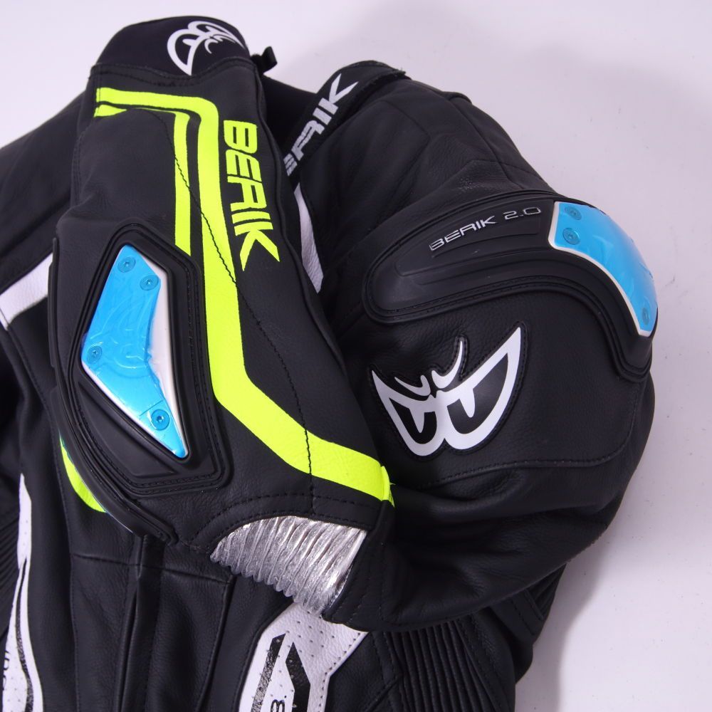 ベリック バイクツナギメーカー BERIK バイク革ツナギ original-case 赤黒