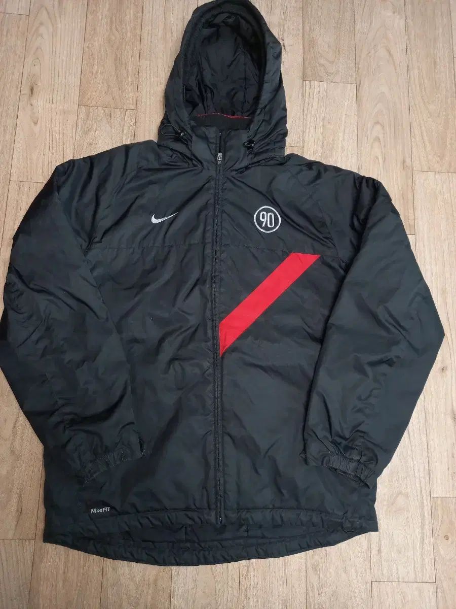 Nike(ナイキ） 軽量ダウン 100