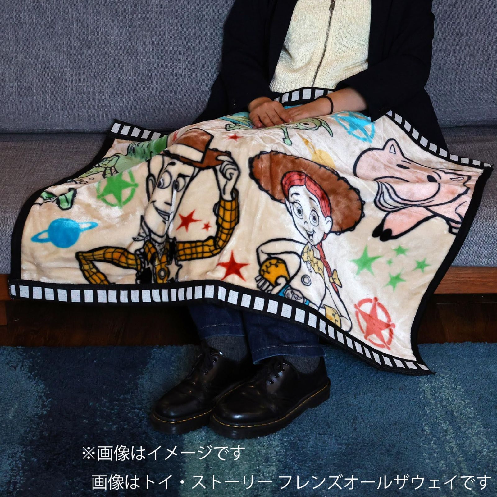 101匹わんちゃん フィルムリビング 約H70×W100cm ひざ掛け 丸眞 WWW_KANDAIZUMI_COM