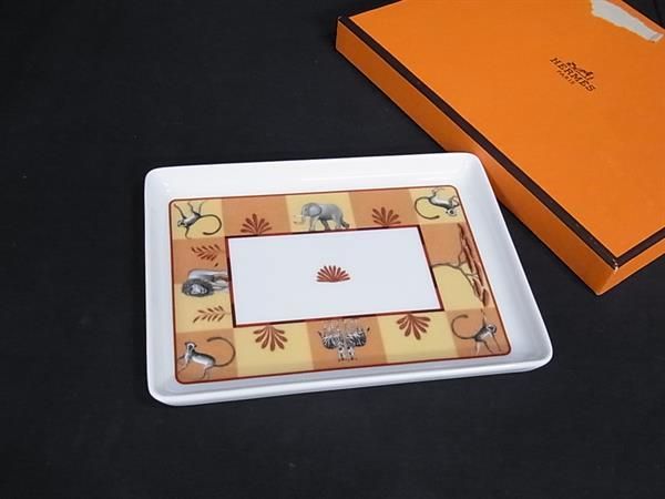 HERMES エルメス アフリカ スクエアプレート トレイ 小物入れ 皿 ホワイト系×オレンジ系 BN5425