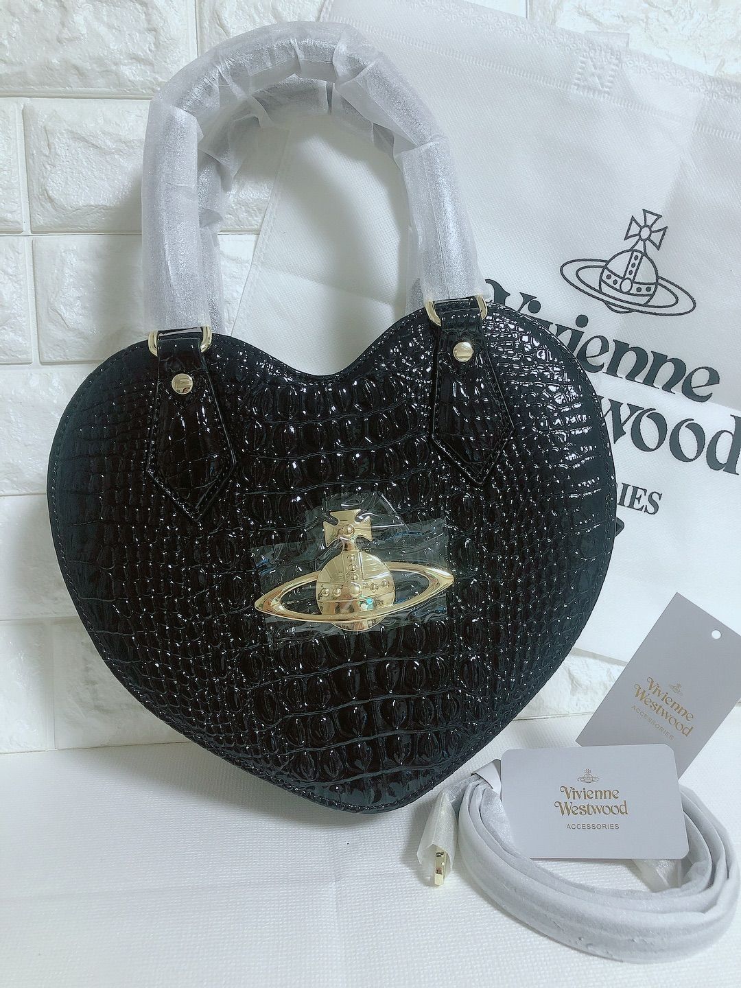 再入荷❣️即日発送 Vivienne Westwood ヴィヴィアンハートバッグ