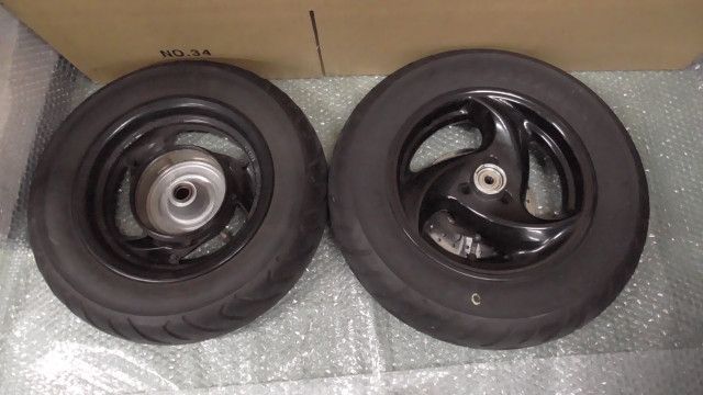 アクシスZ 純正フロントホイール　新品タイヤ付き アクシスZ 純正フロントホイール 新品タイヤ付き 投稿詳細｜MOTOCLE