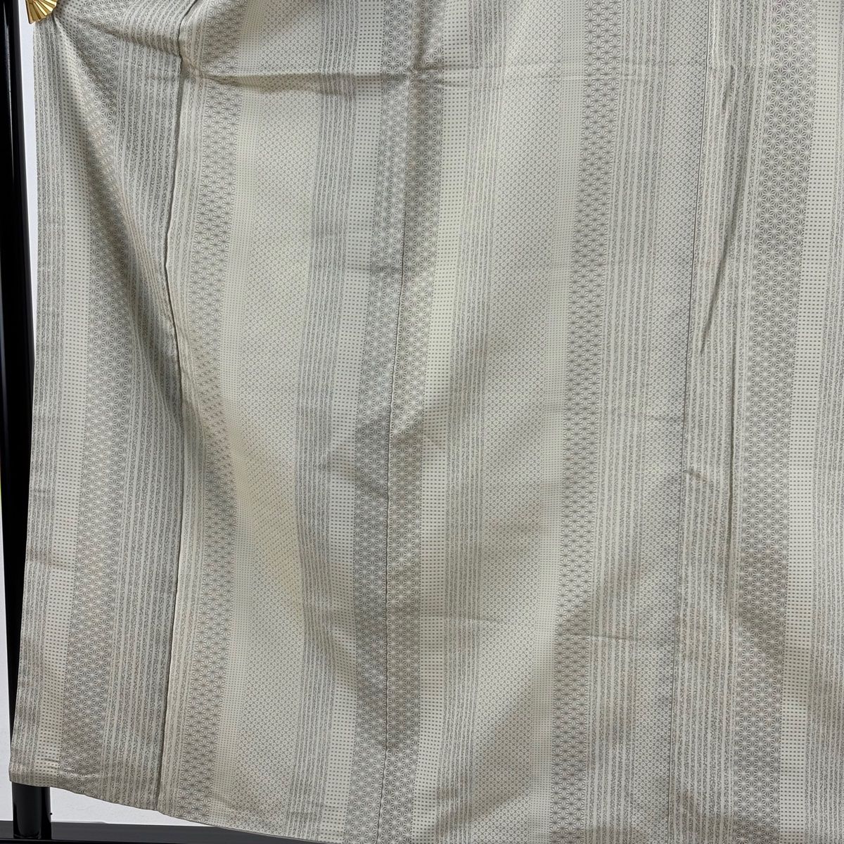 お召 身丈156cm 裄丈62.5cm S 袷 縦縞 麻の葉 ベージュ 正絹