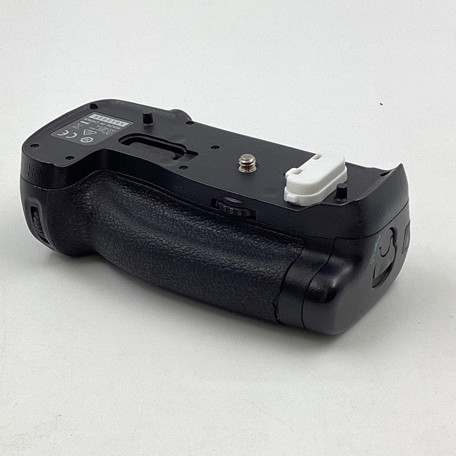 Nikon バッテリーグリップ MB-D18 動作確認済【全額返金保証】【最速