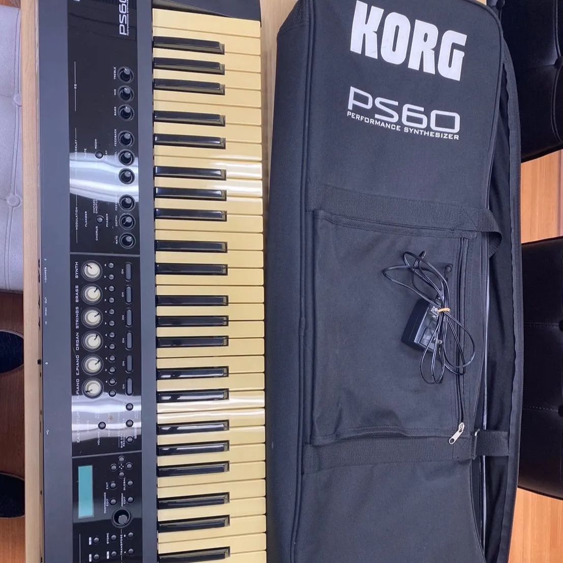 KORG PS60 シンセサイザー 専用ケース付き