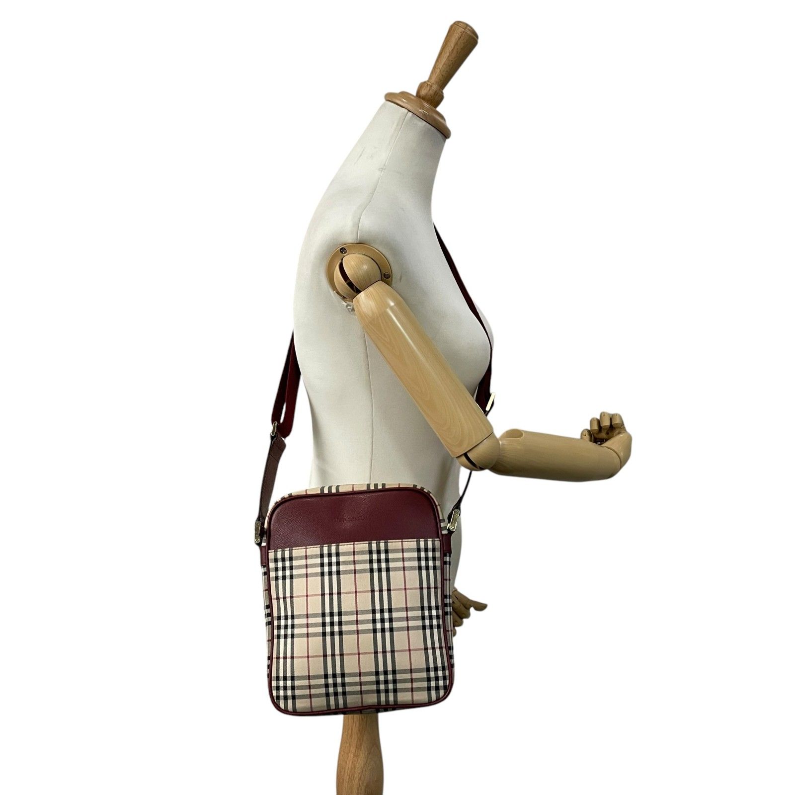 BURBERRY - バーバリー BURBERRY 斜め掛けショルダーバッグ ノバ