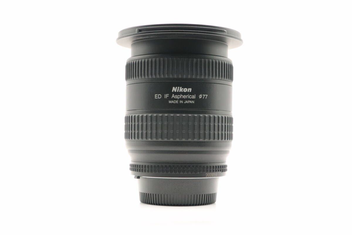 NIKON
