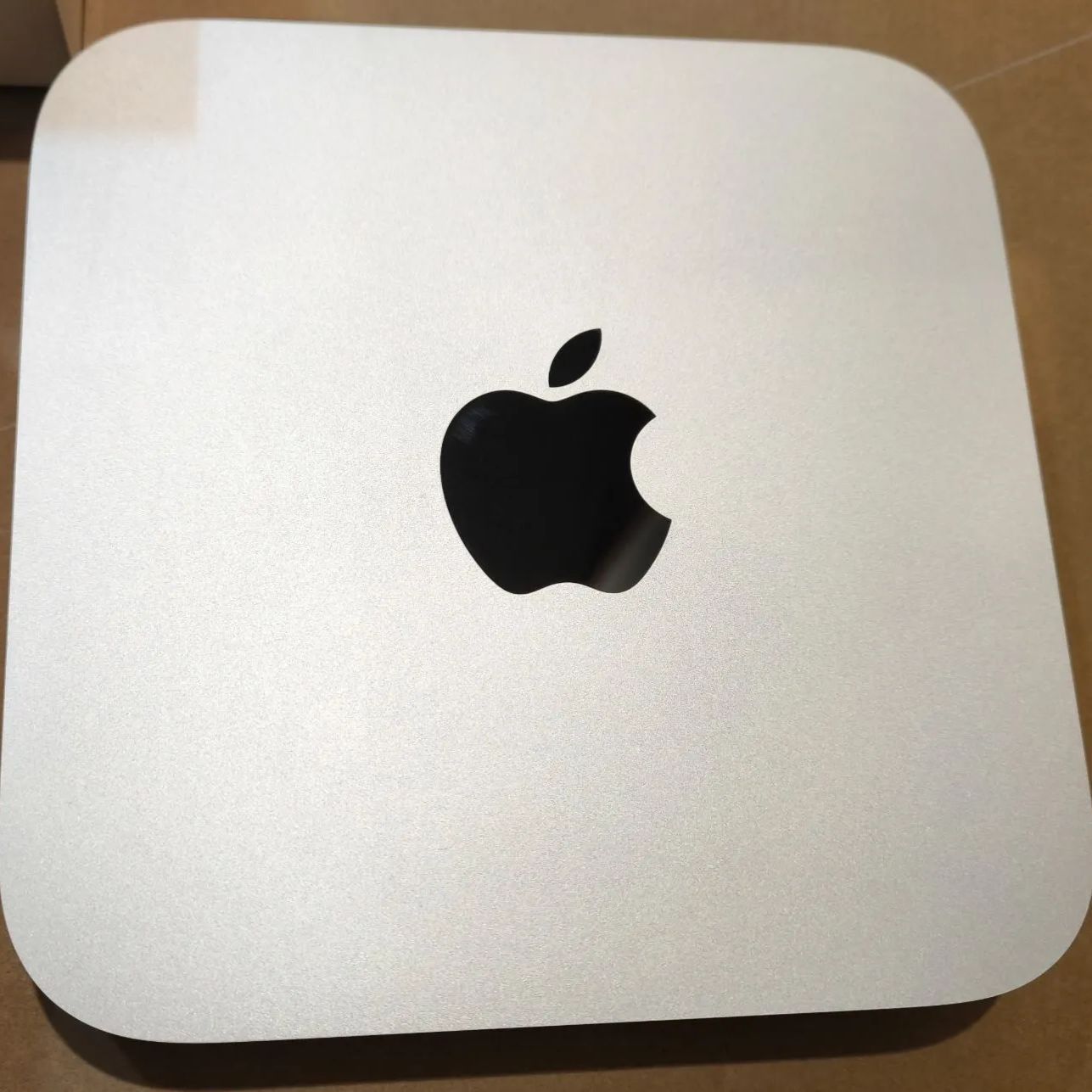 M1 Mac mini （8GB / 256GB , 箱あり） Apple Mac mini M1 256GB 8GBメモリ 箱付き 美品