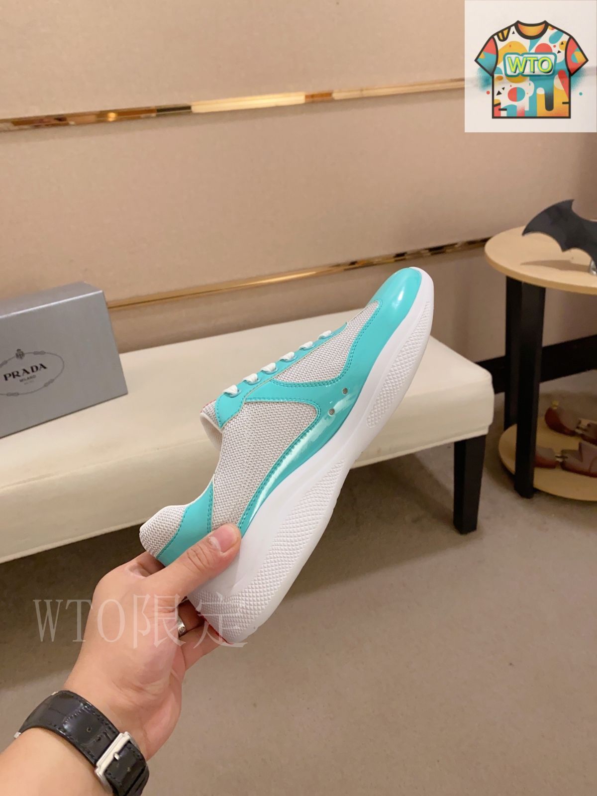 PRADA プラダ　スニーカー　シルバー シルバー（銀色）系 PRADA(プラダ) スニーカー(レディース