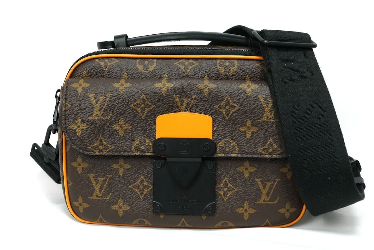 LOUIS VUITTON ルイヴィトン ショルダーバッグ モノグラム・マカサー S 