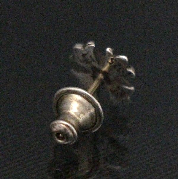 ピアス