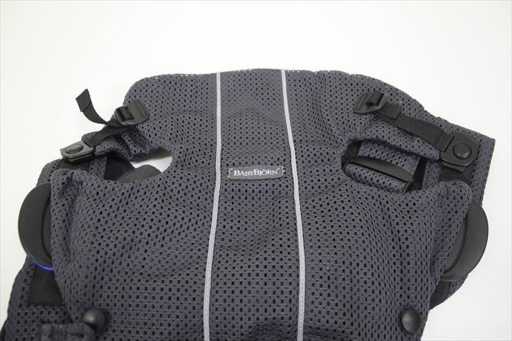 ベビーキャリア MINI AIR アンスラサイト ベビービョルン 抱っこ専用 新生児OK 快適フルメッシュ クリーニング済み A18C028