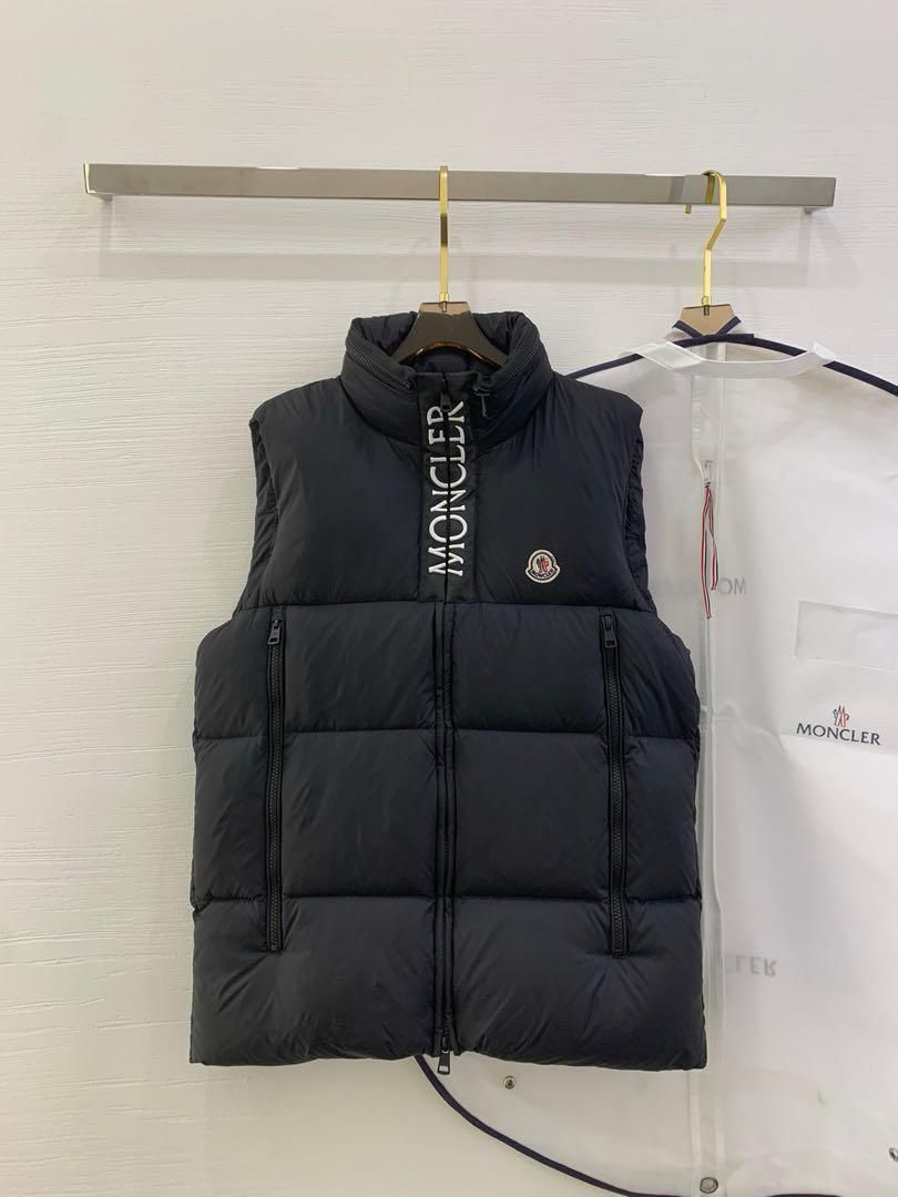 MONCLER ブラック ダウンベスト｜ ｜
