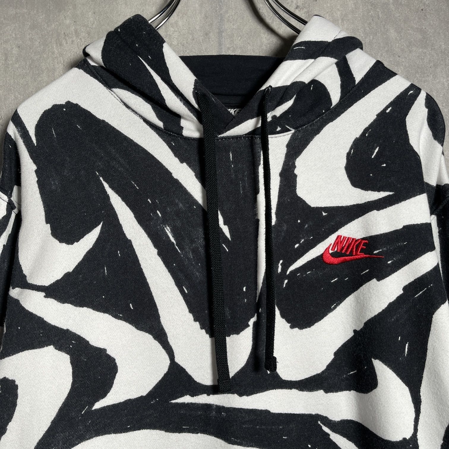 良品】NIKE|ナイキ,刺繍,総柄,プルオーバーフーディ 良品】NIKE|ナイキ,刺繍,総柄,プルオーバーフーディ