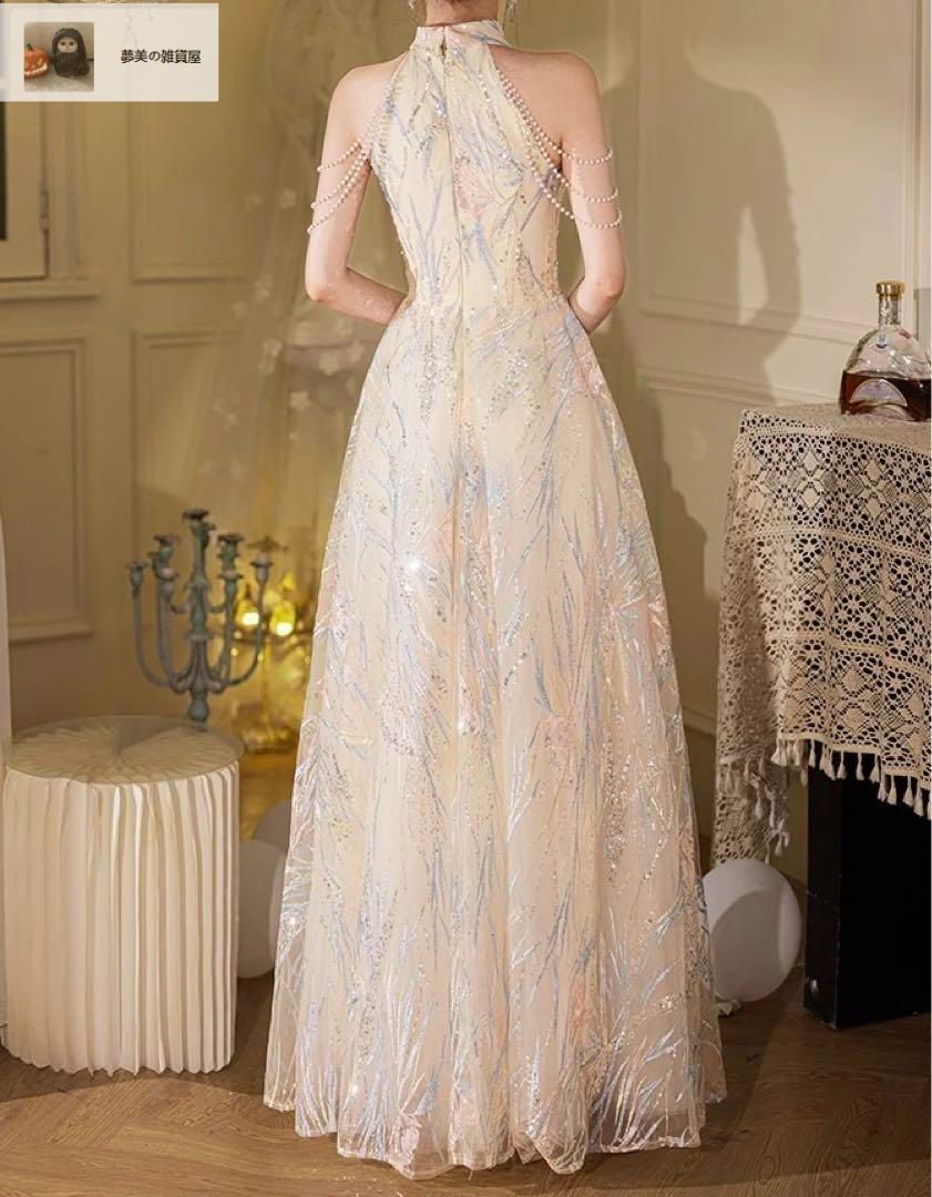 オシャレなデザインのビジューにスパンコール付き