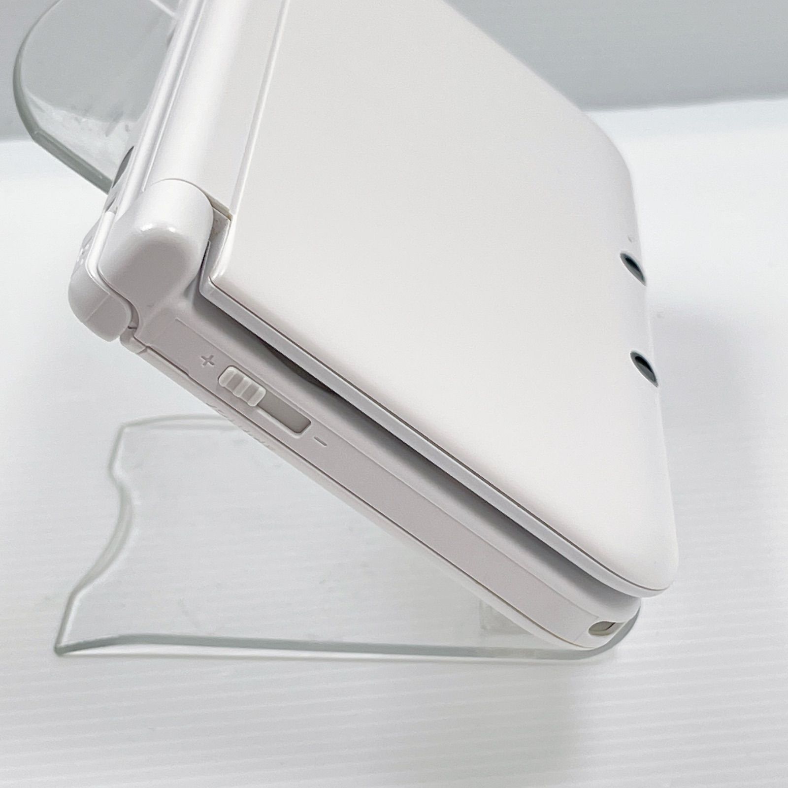 美品 ニンテンドー3DS LL ホワイト 3-206 極美品ニンテンドー3DS LL