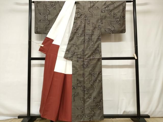 平和屋着物□本場大島紬 雲取り流水草花文 霞文 正絹 逸品 CAAR4589ev