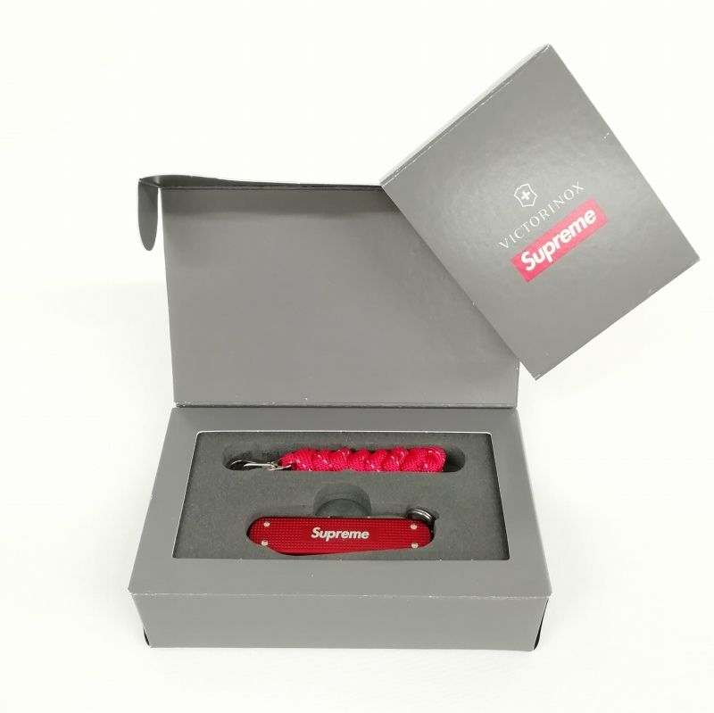 シュプリーム SUPREME VICTORINOX CLASSIC ALOX KNIFE RED 19SS ビクトリノックス クラシック 折りたたみ ナイフ  レッド - メルカリ