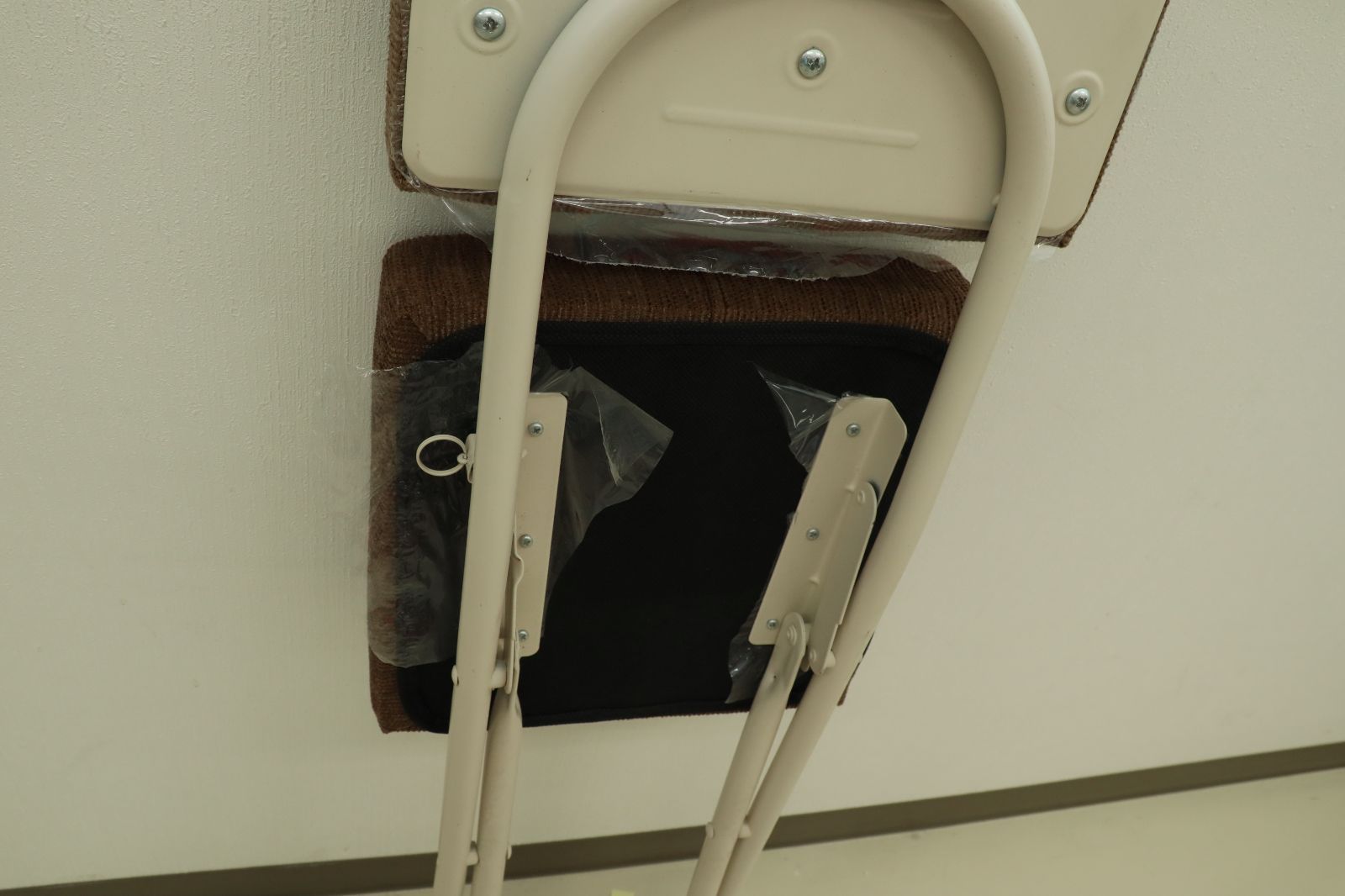 【現地引取のみ、リユース品】椅子　折りたたみ