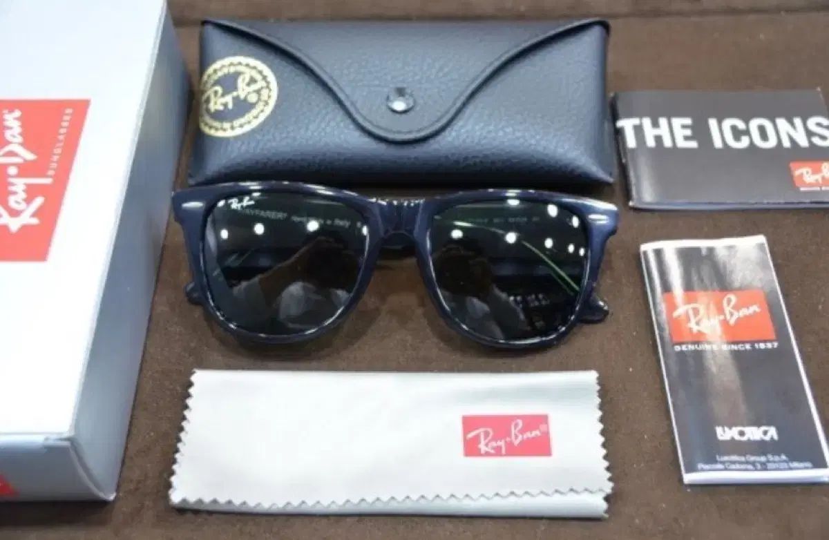 Ray-Ban レイバン 徒歩旅行者 RB 2140F 901 54 ㅁ 18