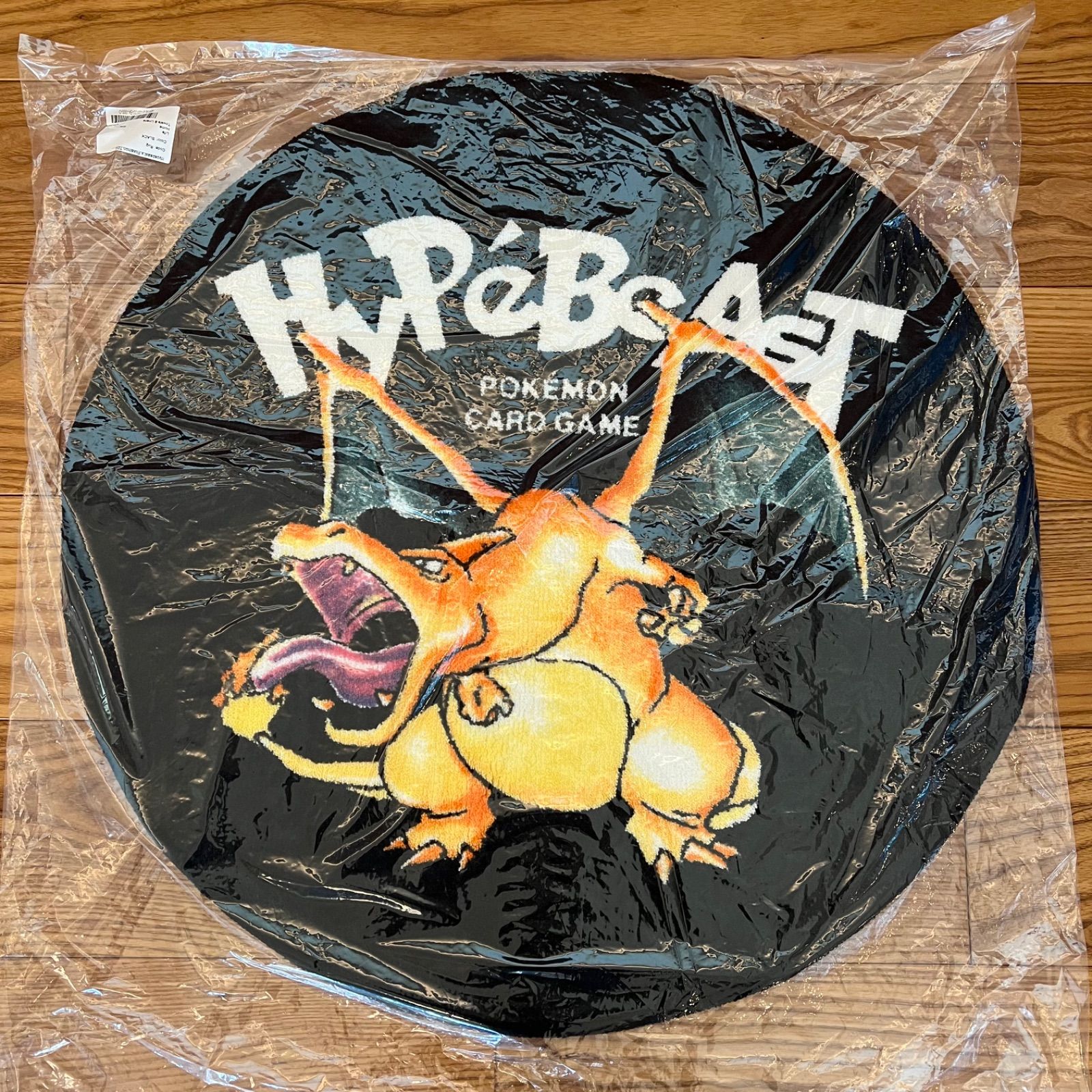 HYPEBEAST x ポケモン 25周年 リザードン ラグ HYPEBEAST x ポケモン 25周年 リザードン ラグ HYPEBEASTが