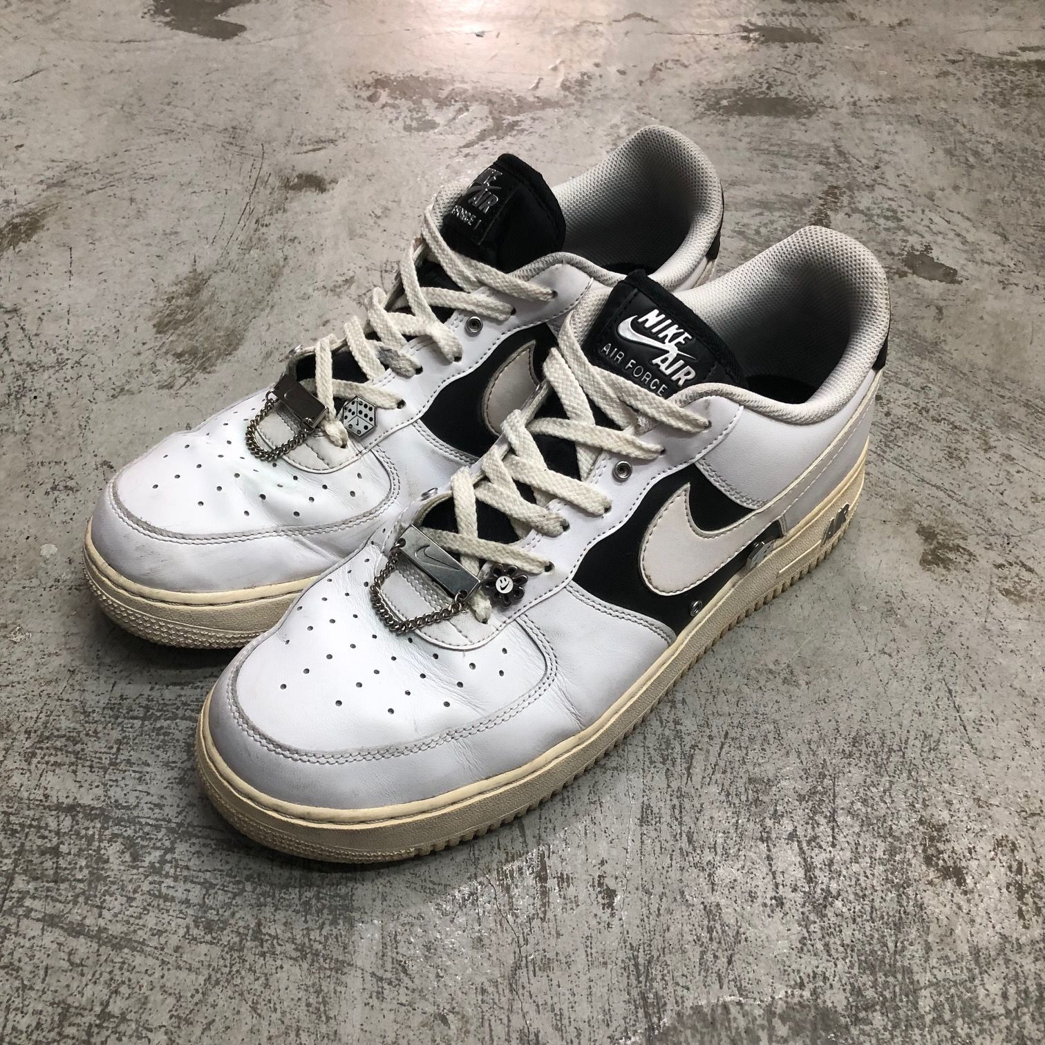 ナイキ★NIKE AIR FORCE 1 '07 ESS low エアフォース 1 シルバー Nike Air Force 1 Low Silver Snap Buttons White DA8571-100