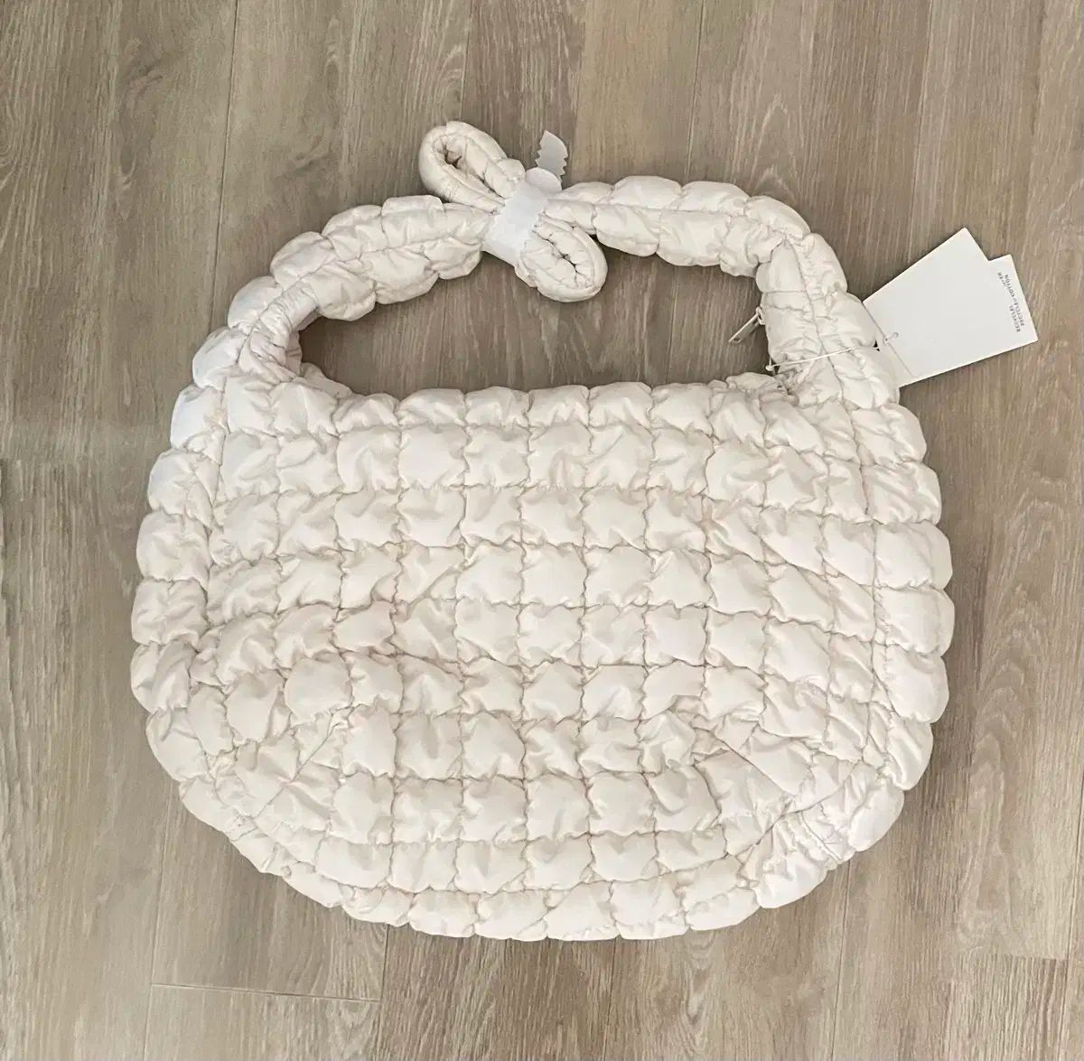 新品 正規品 COS(コス) Cos Quilted オーバーサイズ ショルダー