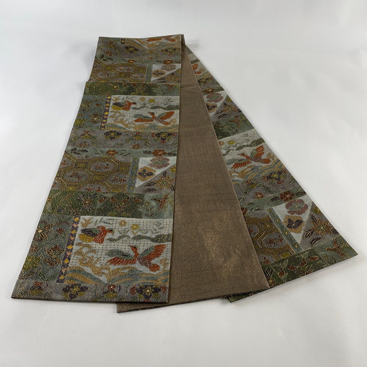 袋帯 逸品 華文 草花 相良刺繍 金糸 灰緑 正絹(未仕立て)｜売買された