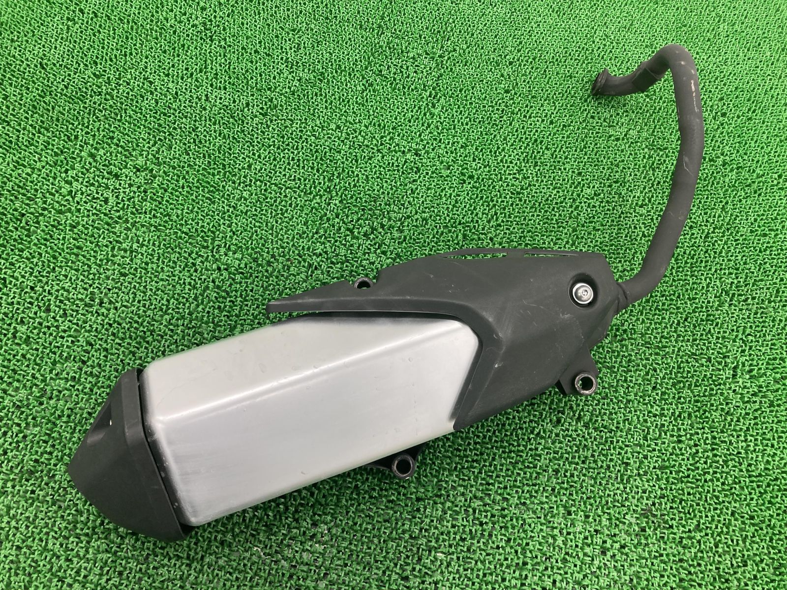 ADV150 マフラー K0W IN1 ホンダ 純正 中古 バイク 部品 KF38